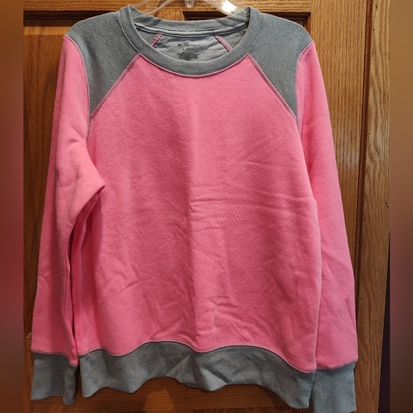 tek gear Tops - NWT Tek Gear Pink and Gray Raglan Crew Neck Sweatshirt